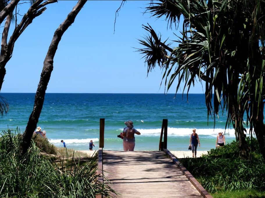Broadbeach Stunner Modern And Central ゴールドコースト エクステリア 写真