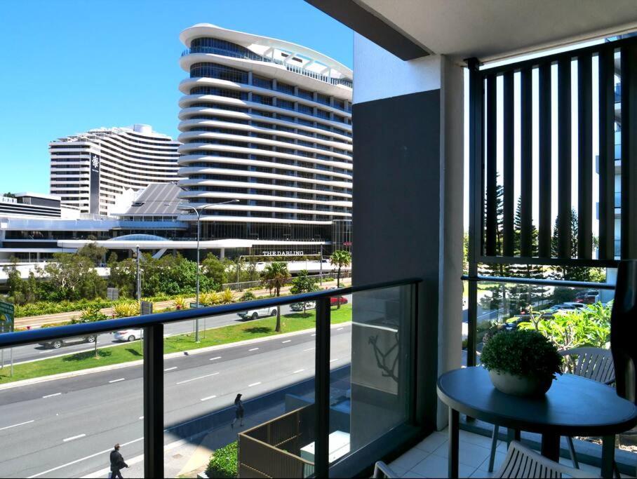 Broadbeach Stunner Modern And Central ゴールドコースト エクステリア 写真