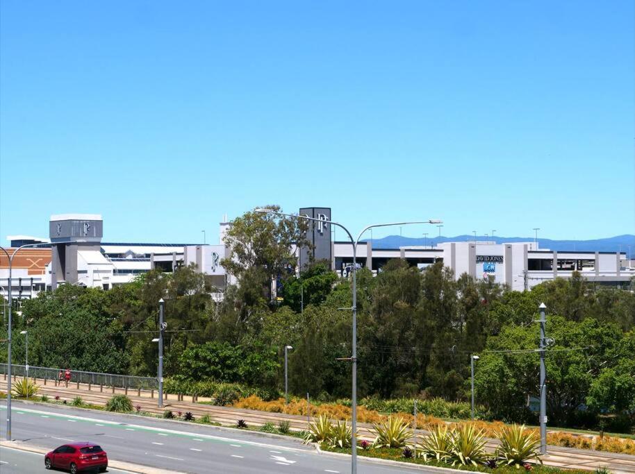 Broadbeach Stunner Modern And Central ゴールドコースト エクステリア 写真